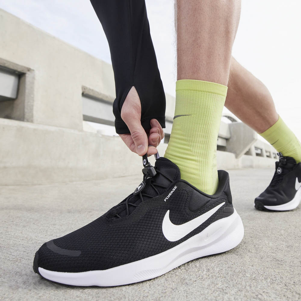 ナイキ NIKE メンズスニーカー NIKE REVOLUTION 7 EASYON (001) FQ4112【FITHOUSE ONLINE SHOP】
