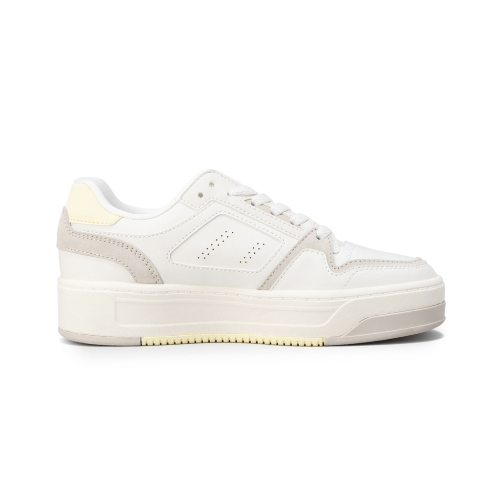 フィラ FILA レディーススニーカー COURT FEATHERY コート フェザリー USS25020【FITHOUSE ONLINE SHOP】