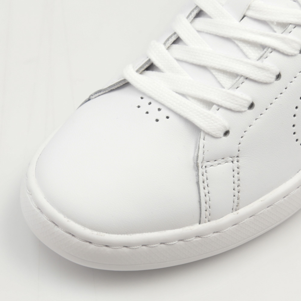 ラコステ Lacoste レディーススニーカー Carnabyevo Light Wt119 Wh Sv Sfa0022 Fithouse Online Shop フィットハウス公式オンラインショップ Fit House Online Shop