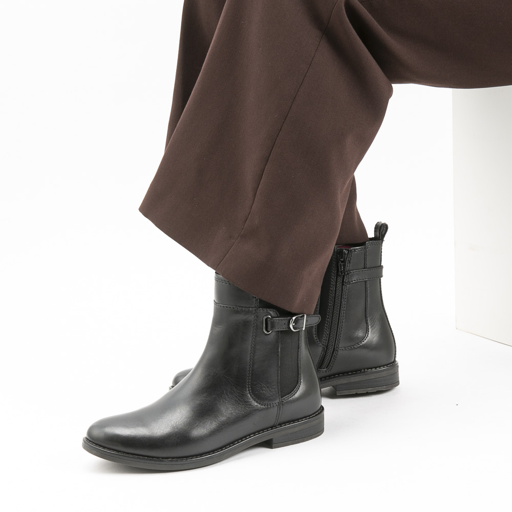 モードカオリ MODE KAORI レディースブーツ ベルトカバーサイドゴアブーツ 8704【FITHOUSE ONLINE SHOP】