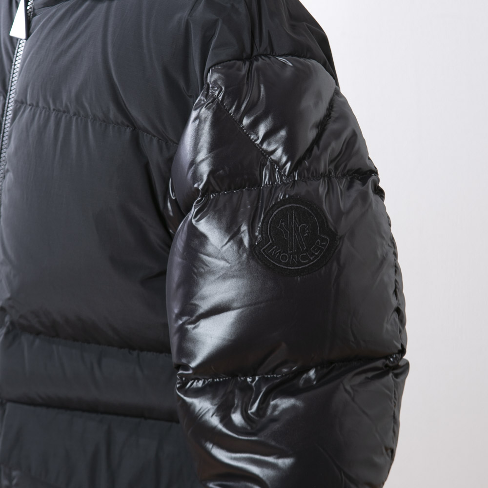 モンクレール MONCLER メンズアウター 1952 身頃マット ポケット&フード付きD 1A000.25.M2012【FITHOUSE ONLINE SHOP】