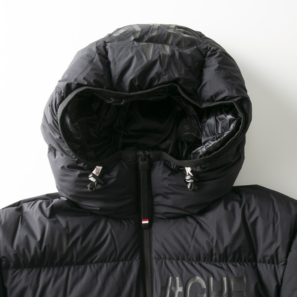 モンクレール MONCLER メンズアウター ADRET フード付 ロゴ&レタリングディテール入り テクニカルナイロン素材 1A000.51.5396F【FITHOUSE ONLINE SHOP】