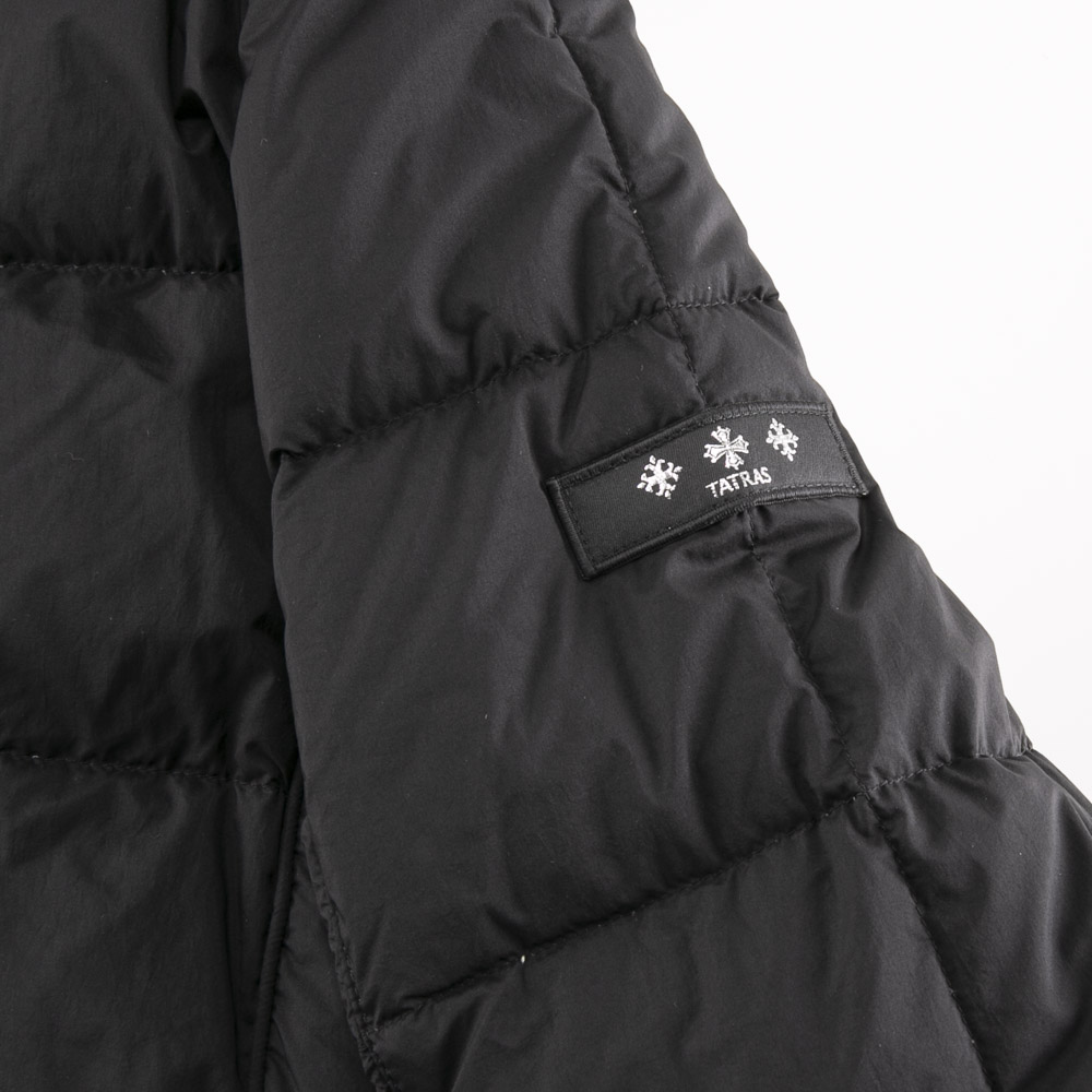 タトラス TATRAS メンズアウター ブロック型ダウンステッチ フード付ショートダウン GESSO MTAT24A4841-D【FITHOUSE ONLINE SHOP】