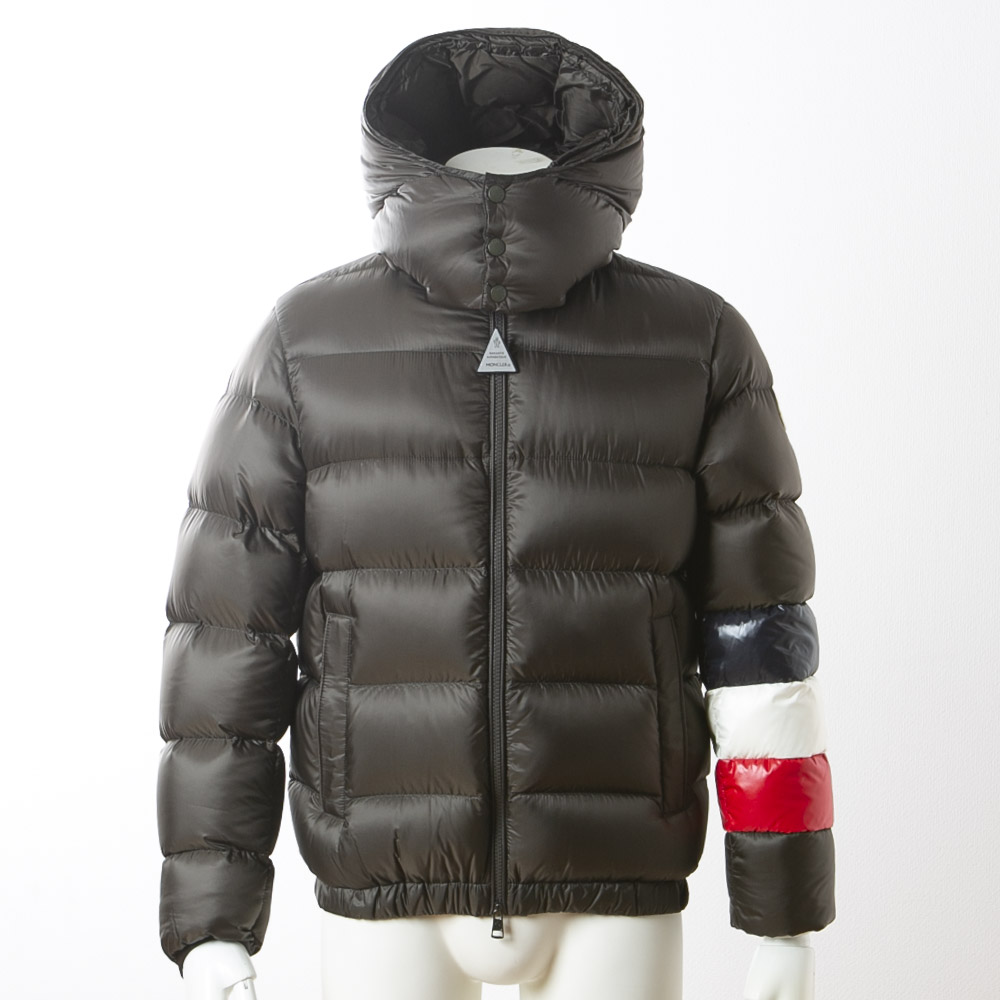 モンクレール　MONCLER パーカー　ジャンパー　アウター　ブラック　ホワイト