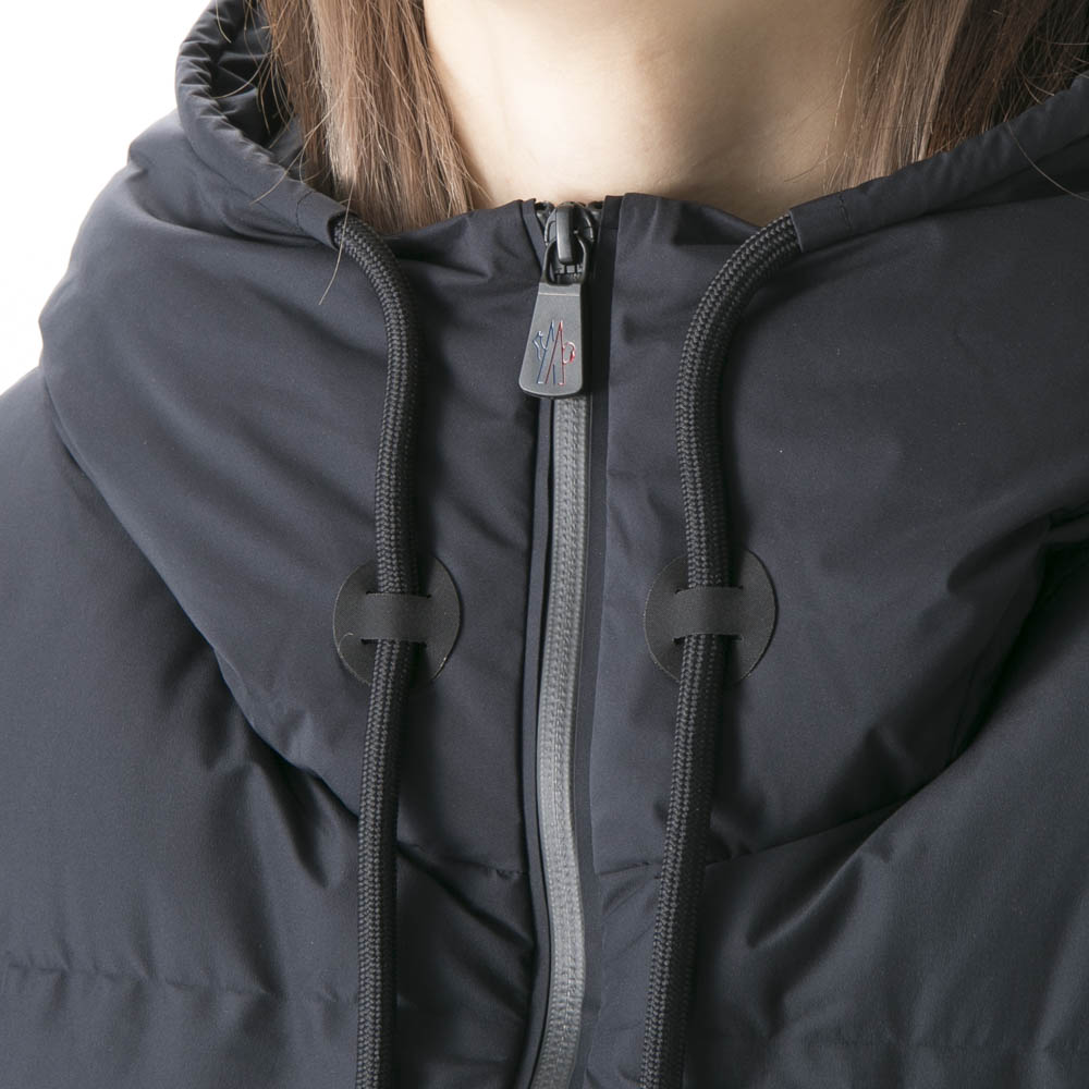 モンクレール MONCLER レディースアウター ALLESAZ 1A00026.539X6 
