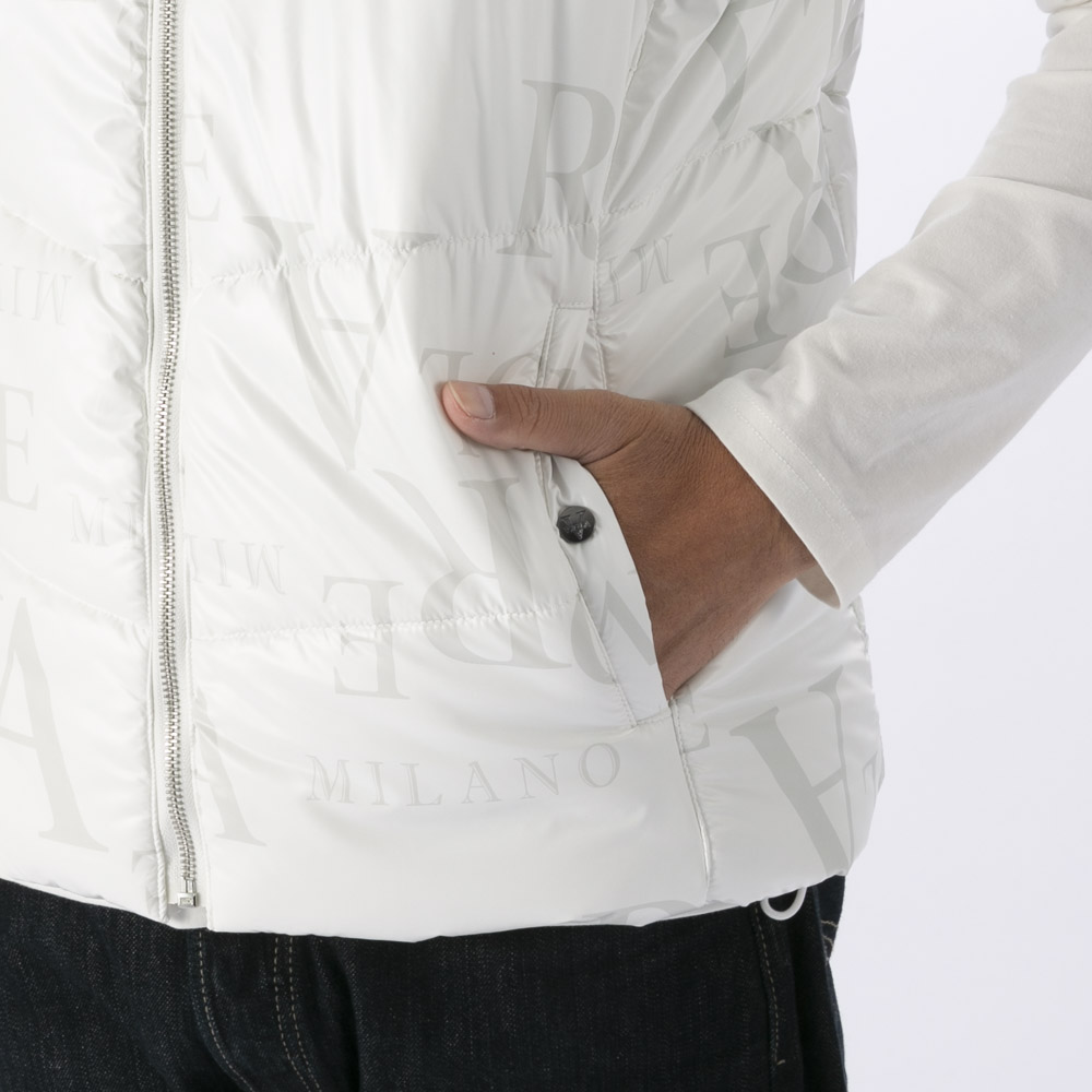 ヴィオラ VIOLA メンズトップス フード脱着 中綿ベスト 総柄 Y62100【FITHOUSE ONLINE SHOP】