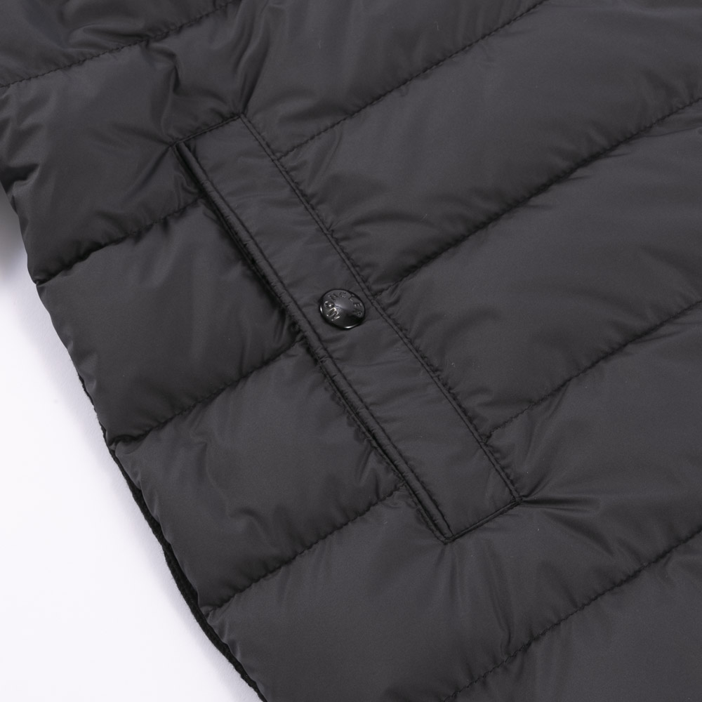 モンクレール MONCLER メンズトップス 身頃ダウン 袖ニット 胸元パッチ付き 9B000.20.M1115【FITHOUSE ONLINE SHOP】