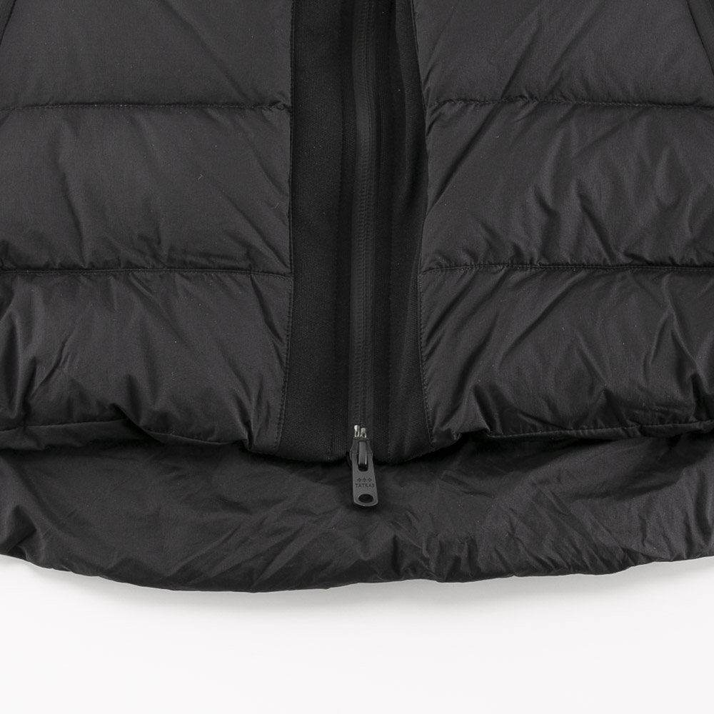 タトラス TATRAS メンズアウター 身頃ダウン 袖ジャージ 胸ポケットZIP フード付ショートダウン TARO MTAT24A4840-D【FITHOUSE ONLINE SHOP】