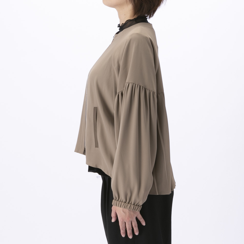 ノアジェ NOA-GE ツイル バックプリーツ ブルゾン ジャケット 121-5599-1304/47【FITHOUSE ONLINE SHOP】