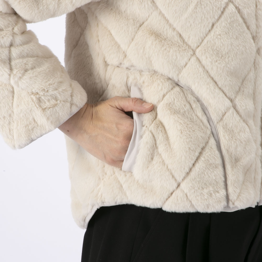 ノアジェ NOA-GE レディースアウター リバーシブル フェイクファー×キルティング ブルゾン 121-5607-2457/02【FITHOUSE ONLINE SHOP】