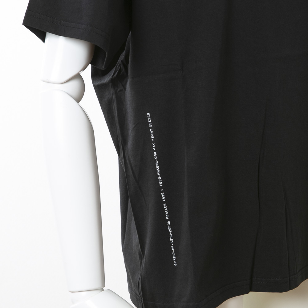 モンクレール MONCLER メンズトップス FRGMT ロゴ 丸首Tシャツ 8C000.01.M2350【FITHOUSE ONLINE SHOP】