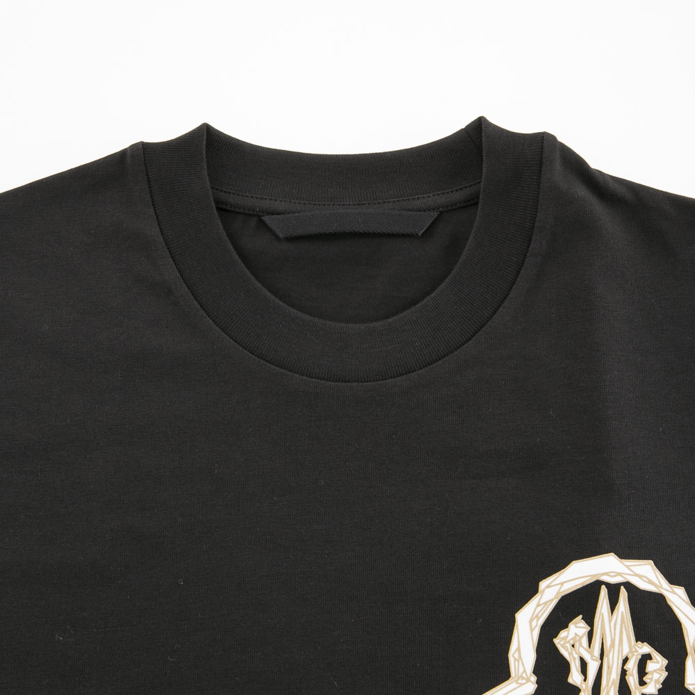 モンクレール MONCLER メンズトップス 胸元ギザギザロゴ丸首Tシャツ K1091/8C00052/89AJS【FITHOUSE ONLINE SHOP】