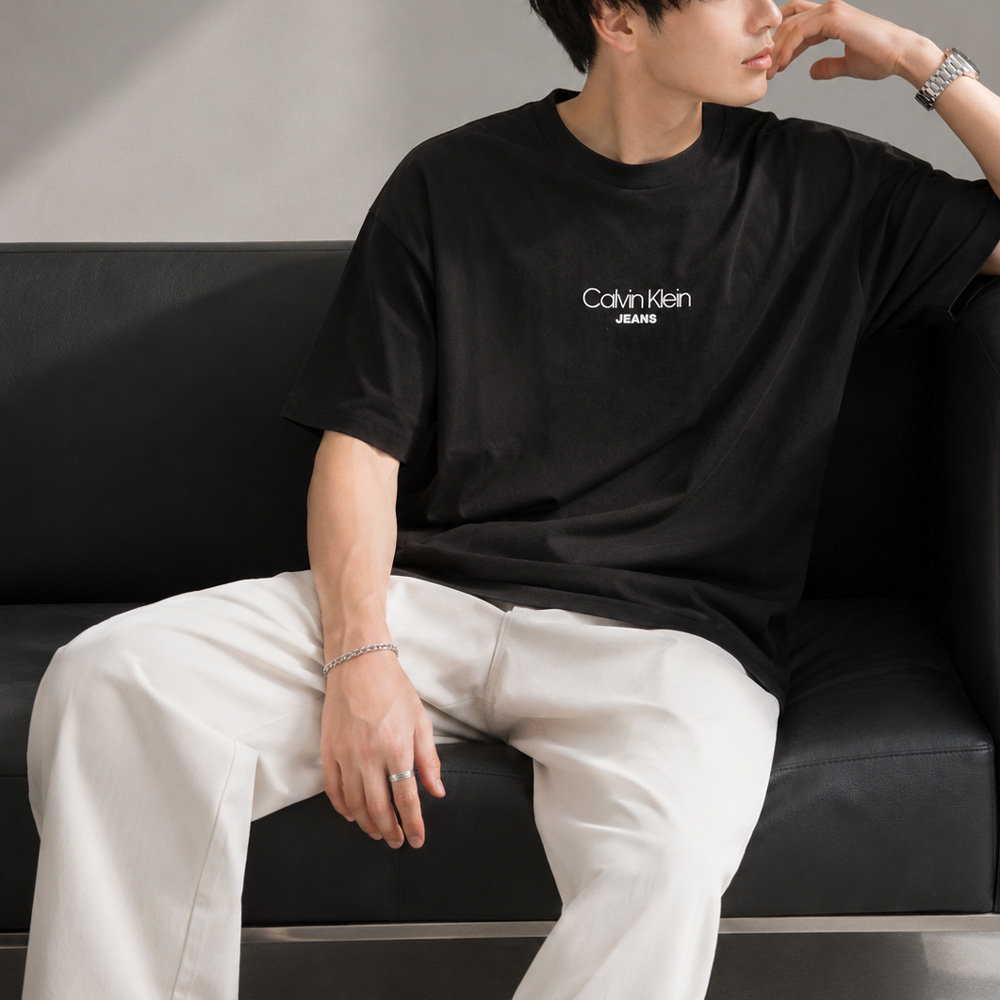 カルバンクラインジーンズ Calvin Klein Jeans メンズ Tシャツ ロゴグラフィック入りリラックスTシャツ LV04RC851GUB1【FITHOUSE ONLINE SHOP】