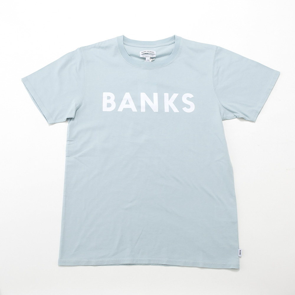 BANKS バンクス ロゴ丸首Tシャツ ATS0261/CLB ライトブルー【FITHOUSE ONLINE SHOP】