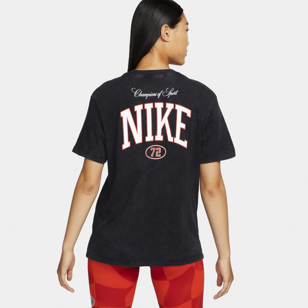 ナイキ Nike レディーストップス As W Nsw Tee Bf Varsity Dr9012 Fithouse Online Shop フィットハウス公式オンラインショップ Fit House Online Shop