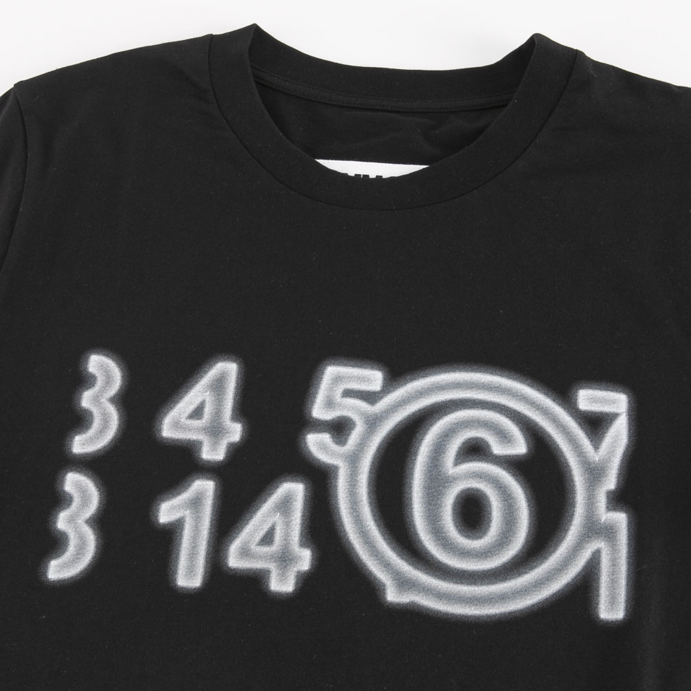 エムエム6 メゾンマルジェラ MM6 Maison Margiela レディーストップス ズームロゴ プリント T-SHIRT S52GC0277 S24312【FITHOUSE ONLINE SHOP】