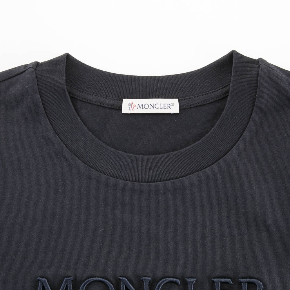 モンクレール MONCLER レディーストップス ロゴ刺繍Tシャツ 0938C0000889AUO【FITHOUSE ONLINE SHOP】