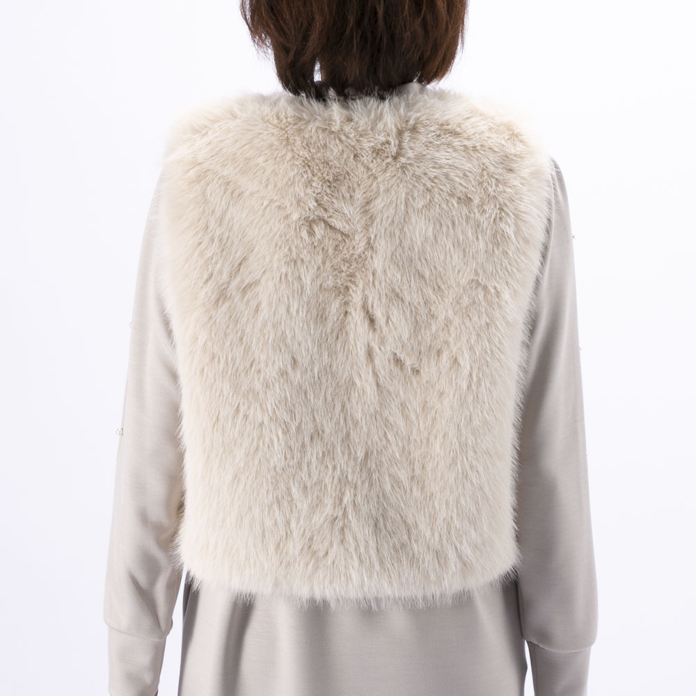 ノアジェ NOA-GE フェイクファーベスト × ワンピース アンサンブル 121-5599-4520/02【FITHOUSE ONLINE SHOP】