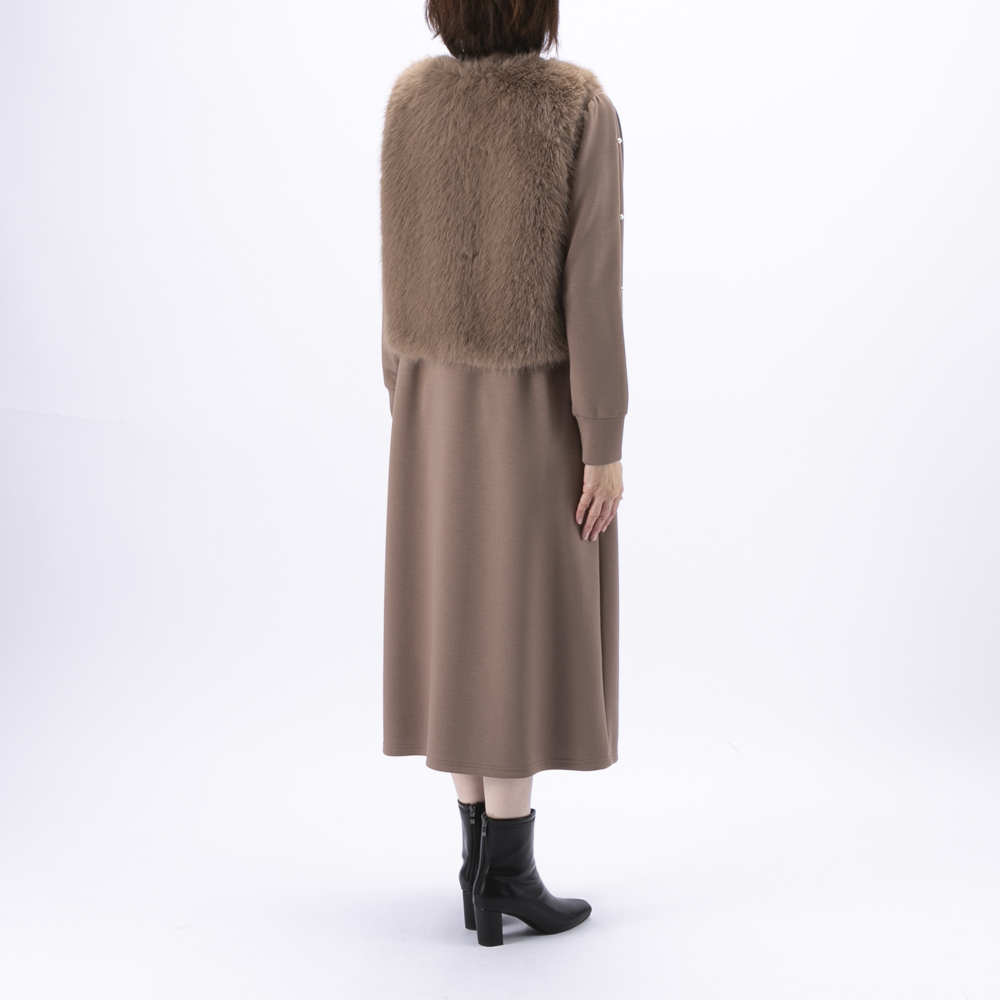 ノアジェ NOA-GE フェイクファーベスト × ワンピース アンサンブル 121-5599-4520/62【FITHOUSE ONLINE SHOP】