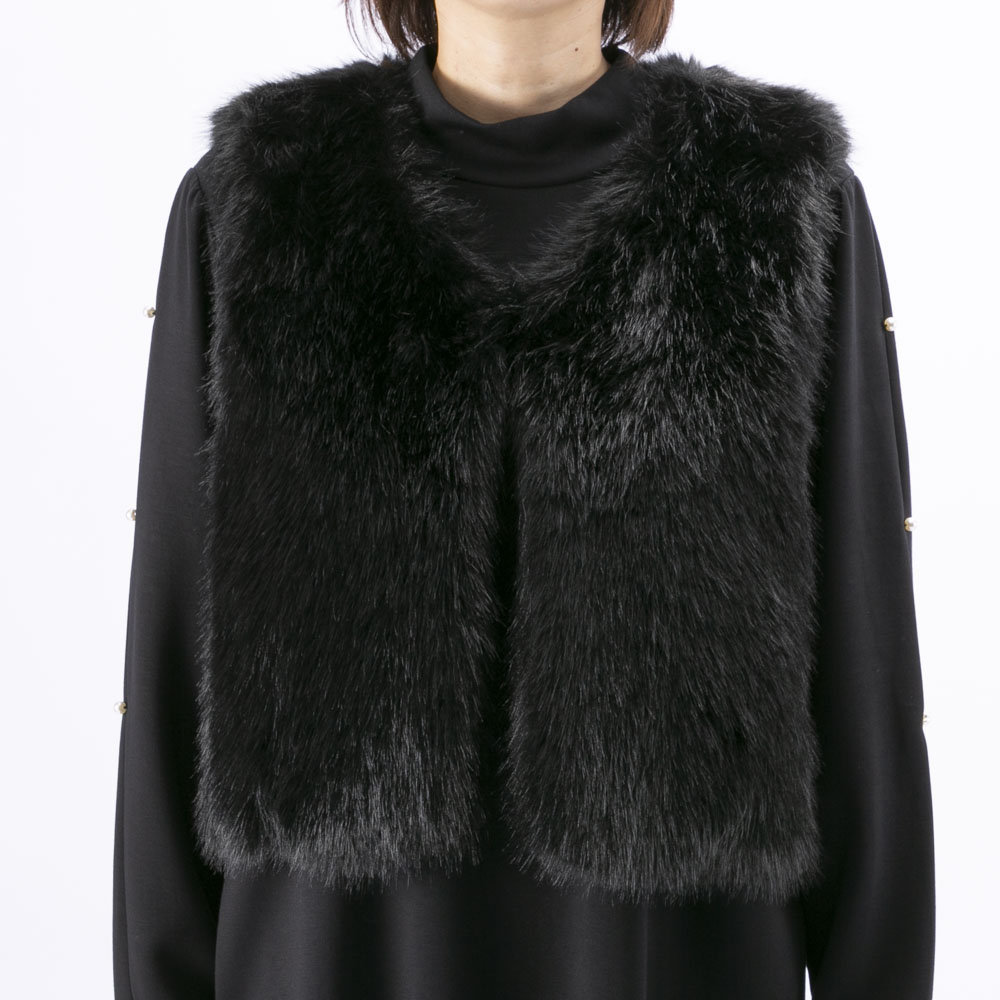 ノアジェ NOA-GE フェイクファーベスト × ワンピース アンサンブル 121-5599-4520/79【FITHOUSE ONLINE SHOP】