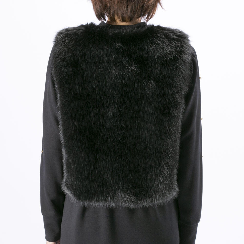 ノアジェ NOA-GE フェイクファーベスト × ワンピース アンサンブル 121-5599-4520/79【FITHOUSE ONLINE SHOP】