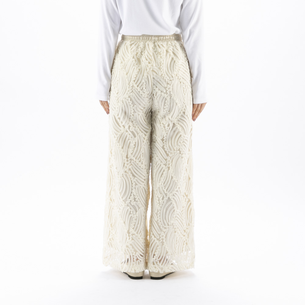 バントロア vingtrois レディースボトムス テープ刺繍ストレートパンツ 922-33217【FITHOUSE ONLINE SHOP】