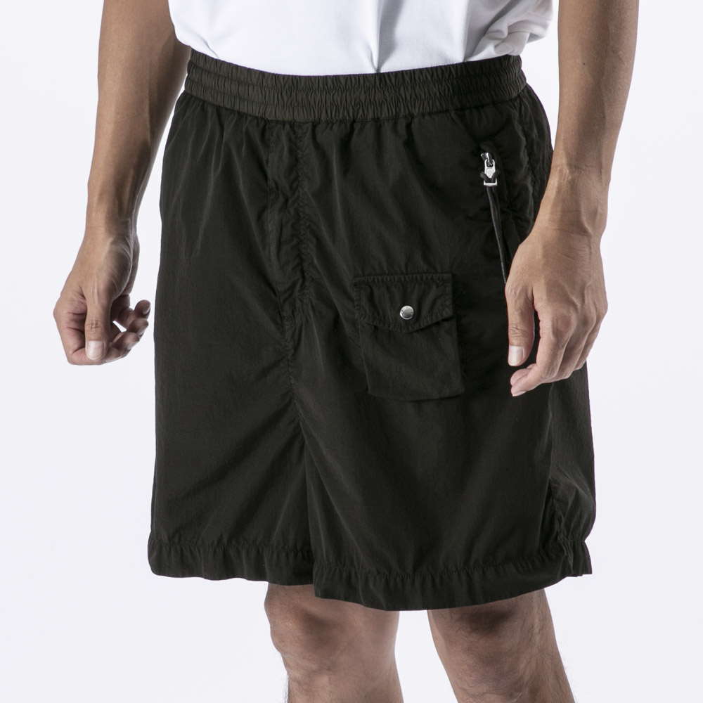 モンクレール MONCLER メンズボトムス GENIUS 1952 ジーニアス ハーフ ショート パンツ 2B702 C0520 01【FITHOUSE ONLINE SHOP】