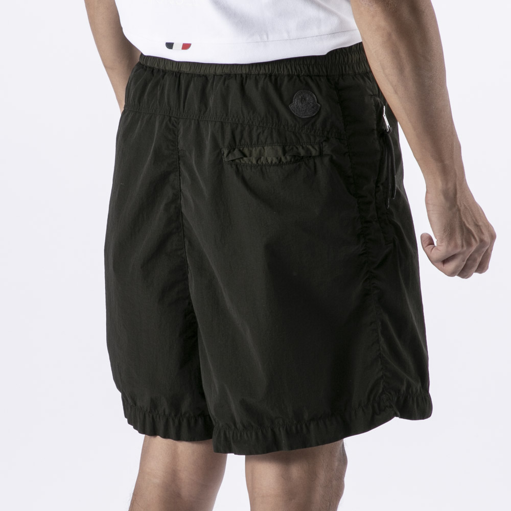 モンクレール MONCLER メンズボトムス GENIUS 1952 ジーニアス ハーフ ショート パンツ 2B702 C0520 01【FITHOUSE ONLINE SHOP】