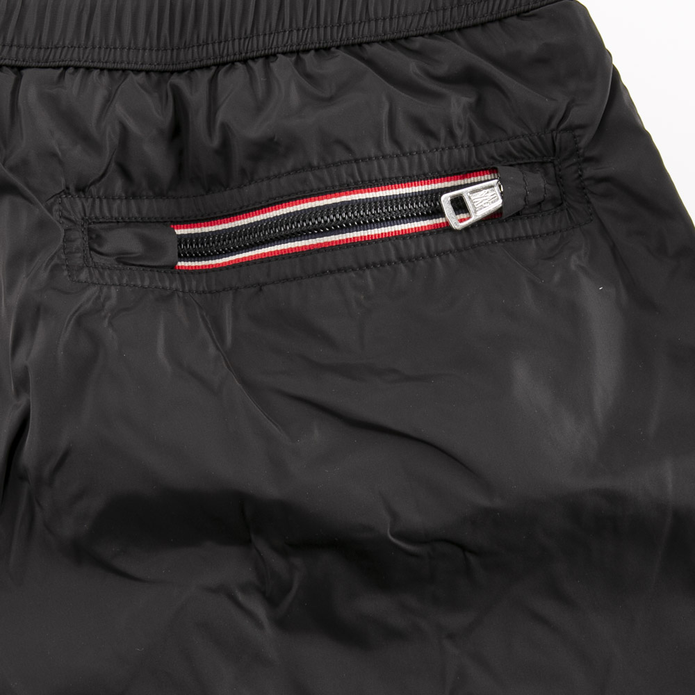 モンクレール MONCLER メンズボトムス テクニカルナイロン 後ろポケット ZIP トリミング スイムウェア 2C000.07.53326【FITHOUSE ONLINE SHOP】