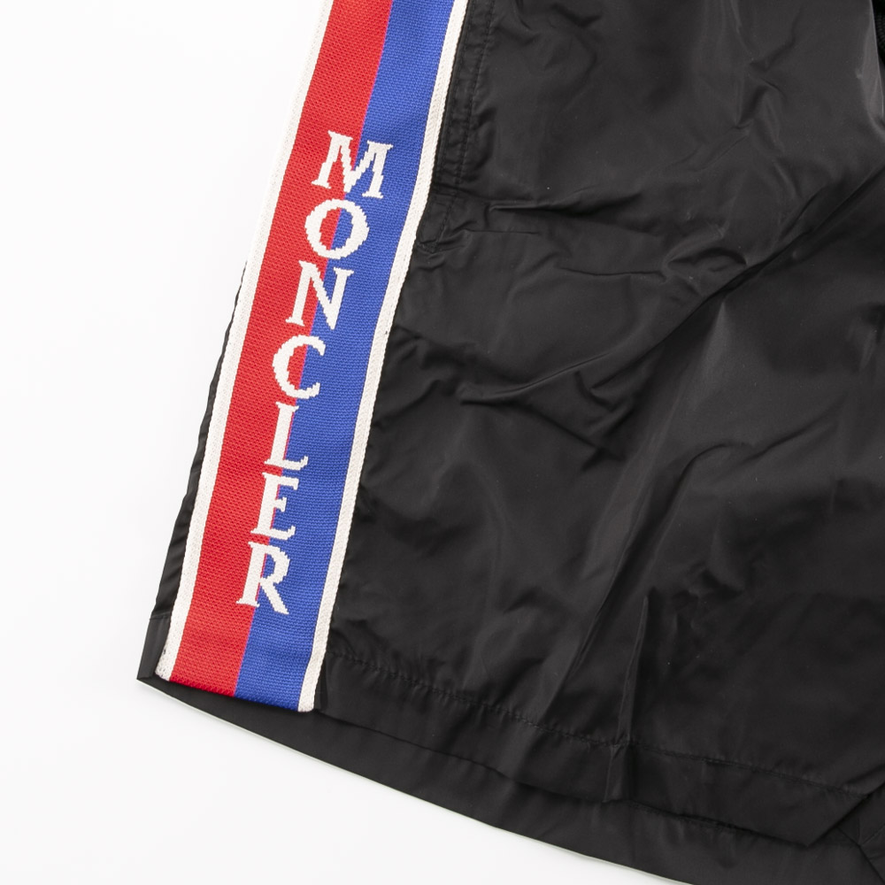 モンクレール MONCLER メンズボトムス サイド 太ライン&ロゴ スイムウェア 2C000.11.53326【FITHOUSE ONLINE SHOP】