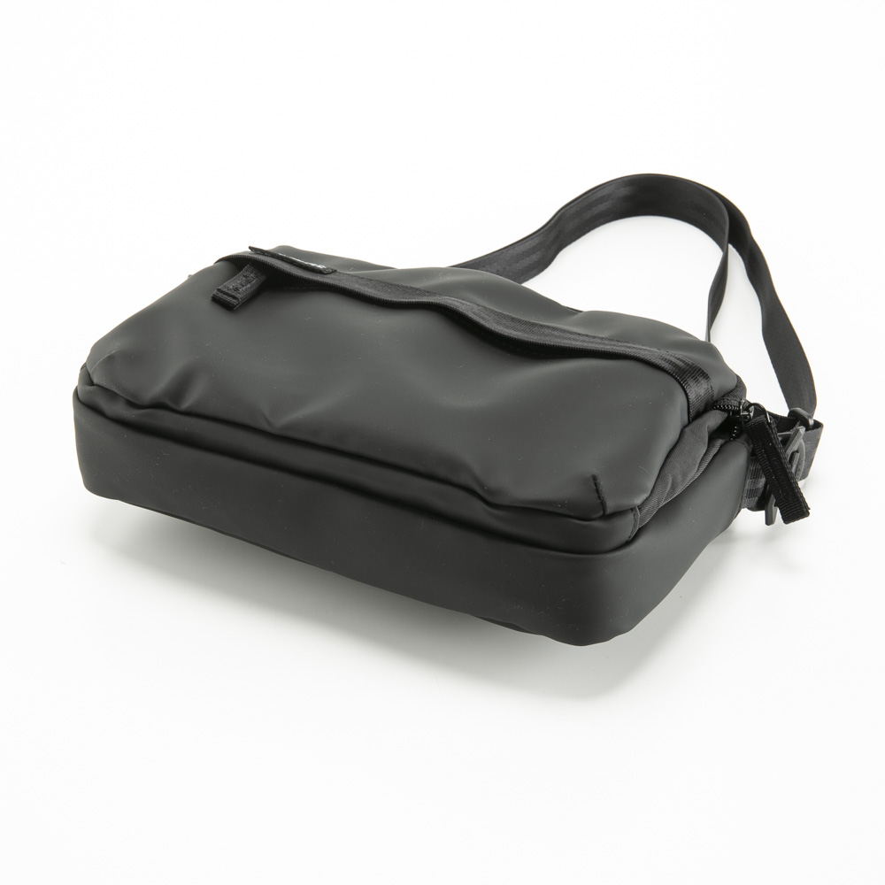 クローム CHROME ショルダーバッグ PAC SHOULDER 3L BJ012 MABK【FITHOUSE ONLINE SHOP】