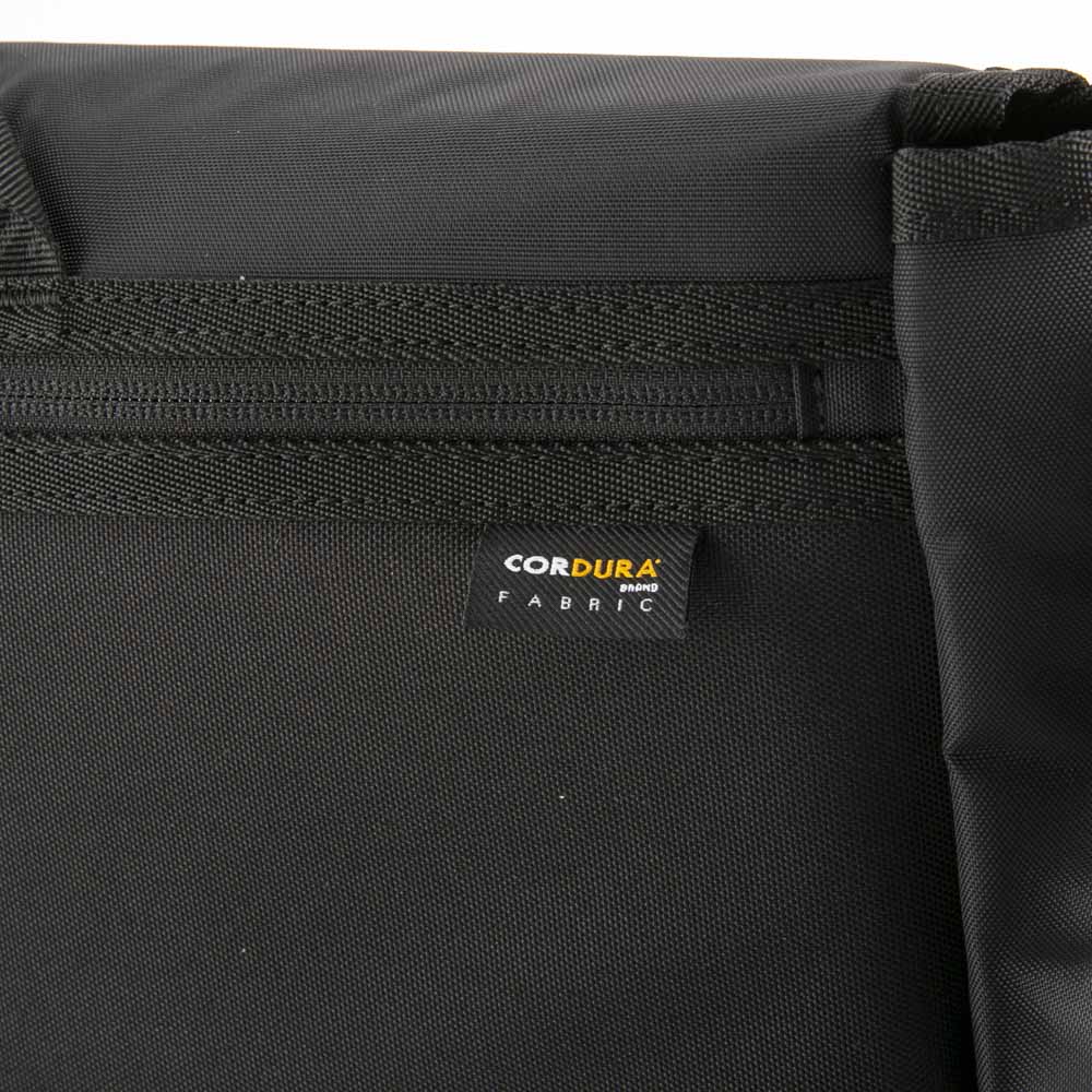 ネイキドニス NEIKIDNIS ショルダーバッグ ESSENTIAL MESSENGER BAG NB25ACR010【FITHOUSE ONLINE SHOP】