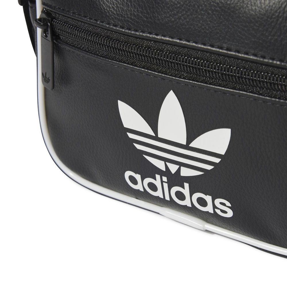 アディダスオリジナルス adidas originals ショルダーバッグ Adicolor Classic Mini Airliner Bag アディカラー クラシック ミニエアライナーバッグ IX7498【FITHOUSE ONLINE SHOP】