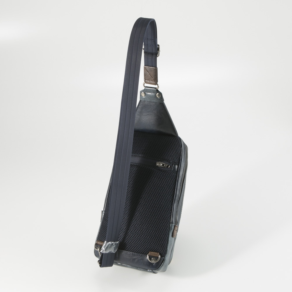 ムスタッシュ Moustache ボディバッグ JDW-4746【FITHOUSE ONLINE SHOP】