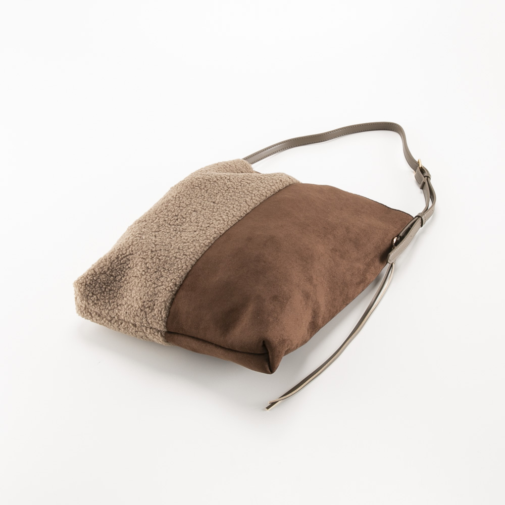 クーコ COOCO ショルダーバッグ バイカラームートン風 24531-11057【FITHOUSE ONLINE SHOP】
