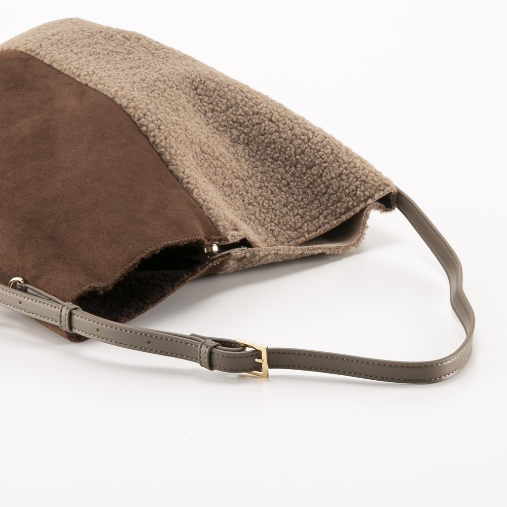 クーコ COOCO ショルダーバッグ バイカラームートン風 24531-11057【FITHOUSE ONLINE SHOP】