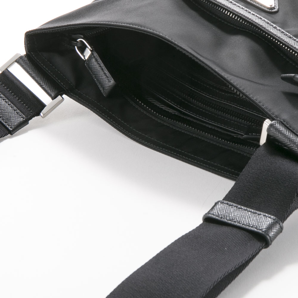 プラダ PRADA ショルダーバッグ ReNylon+SAFFIANO 前ZIP付/NERO 2VH053 