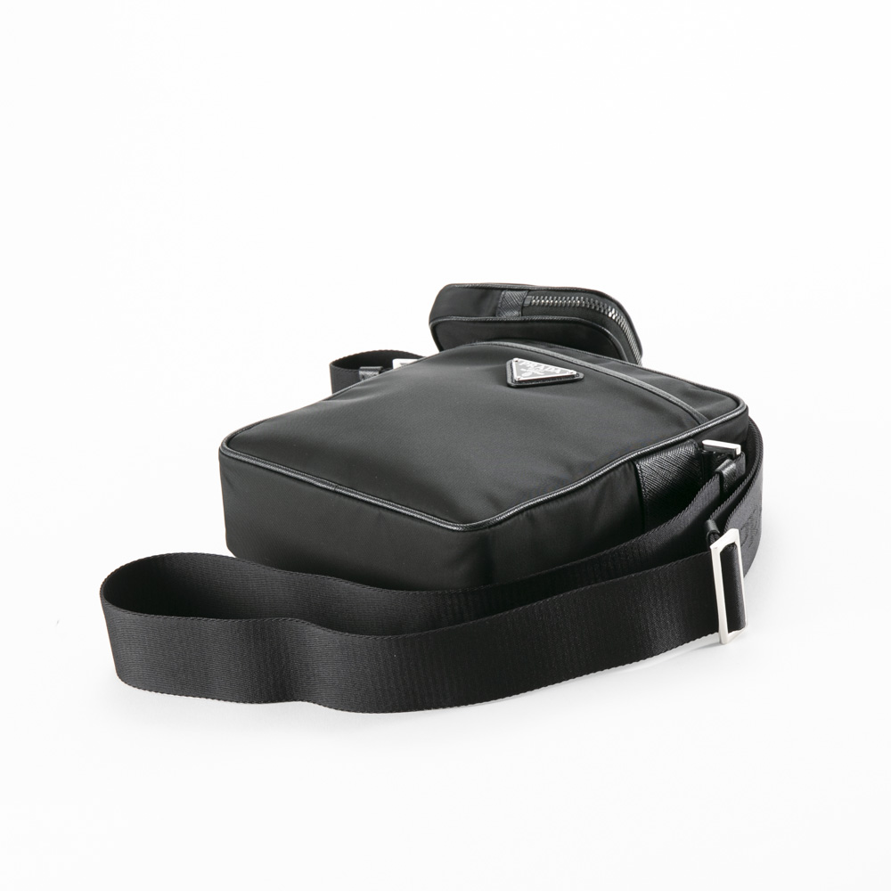 プラダ PRADA ReNylon+SAFFIANO 縦型ショルダーバッグ ポーチ プラダ PRADA ReNylon+SAFFIANO 縦型ショルダーバッグ ポーチ