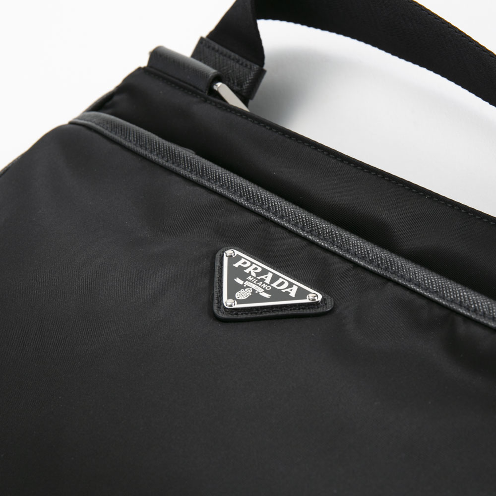 プラダ PRADA ReNylon+SAFFIANO 前ZIP付きショルダーバッグ 2VH118 2DMH XOO【FITHOUSE ONLINE SHOP】
