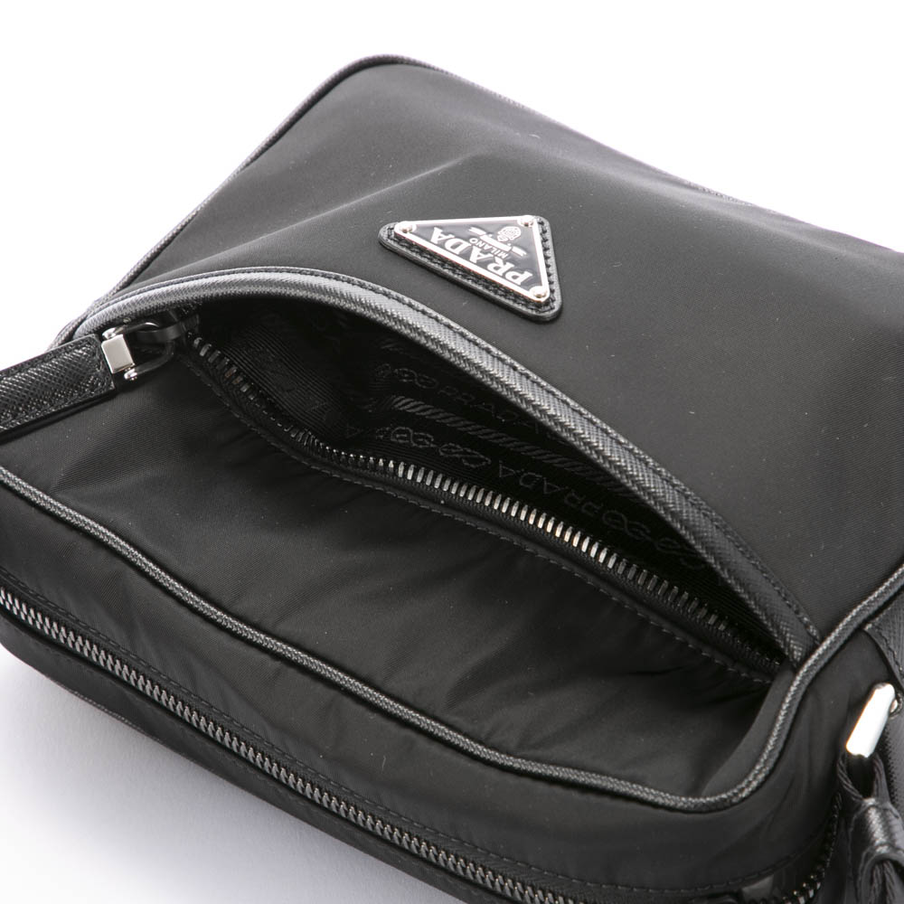 プラダ PRADA ReNylon+SAFFIANO 前ポケット付き ショルダーバッグ 2VH048 2DMH XOO【FITHOUSE ONLINE SHOP】