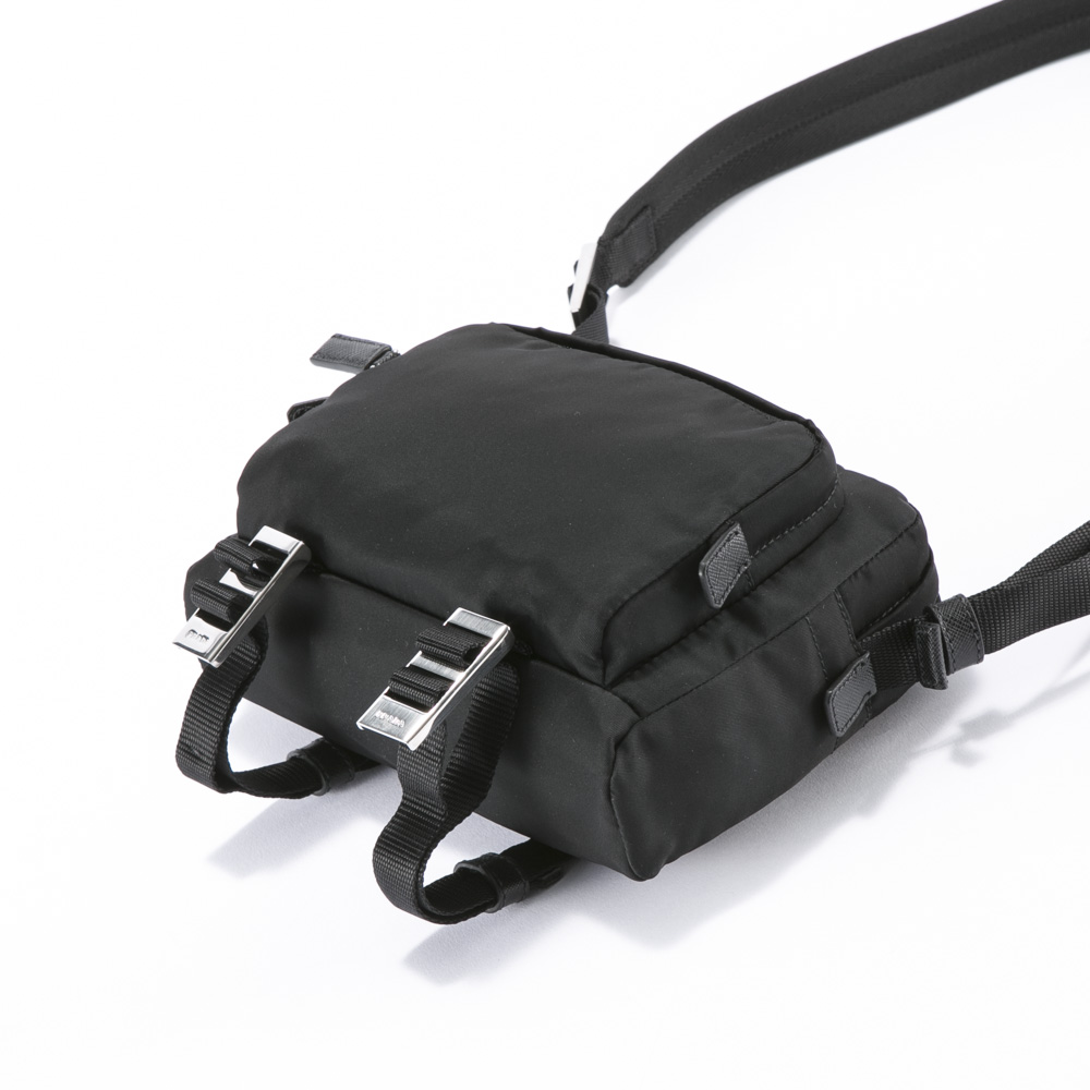 送料関税無料】 PRADAプラダ 人気を誇る プラダ ミニショルダーバッグ