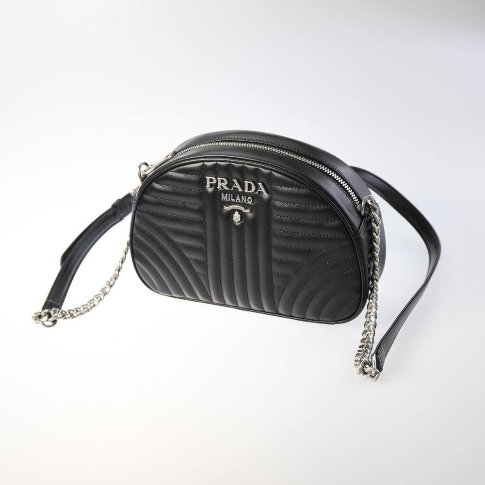 プラダ Prada ショルダーバッグ ソフトカーフ半円チェーン 1bh147 2d91 Fithouse Online Shop フィットハウス公式オンラインショップ Fit House Online Shop
