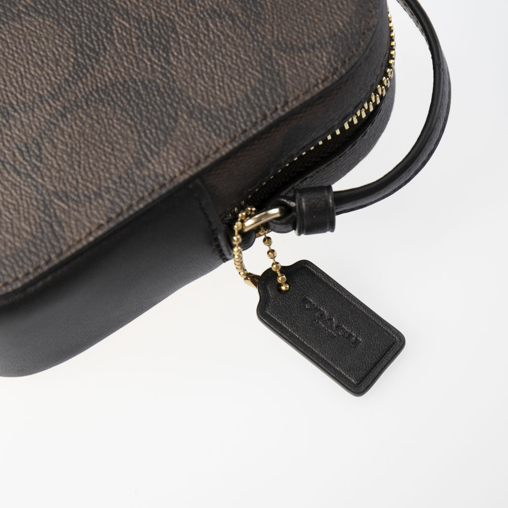 コーチ COACH ショルダーバッグ ミニカメラバッグシグネチャー