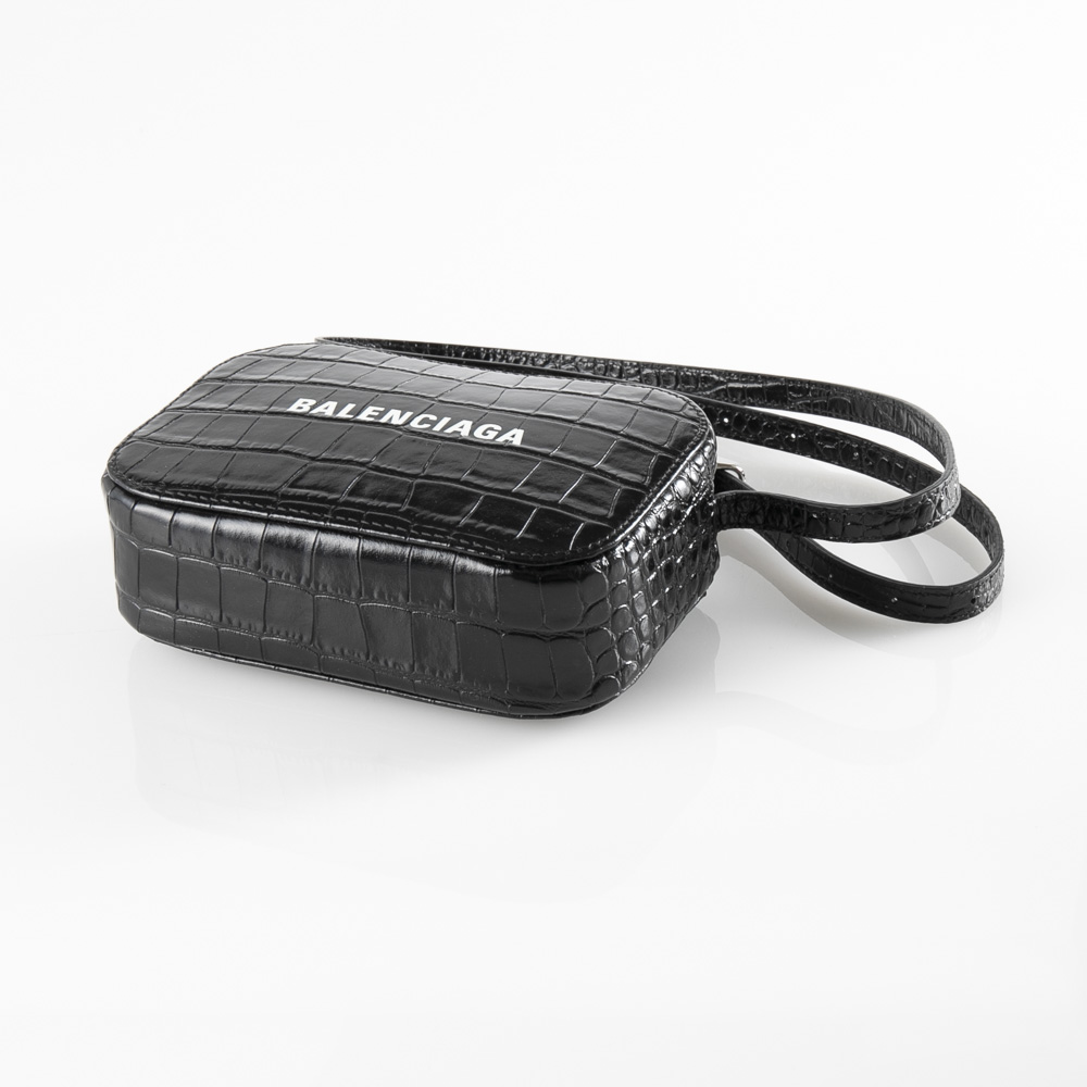 バレンシアガ BALENCIAGA ショルダーバッグ EVERYDAY XS CAMERA BAG 