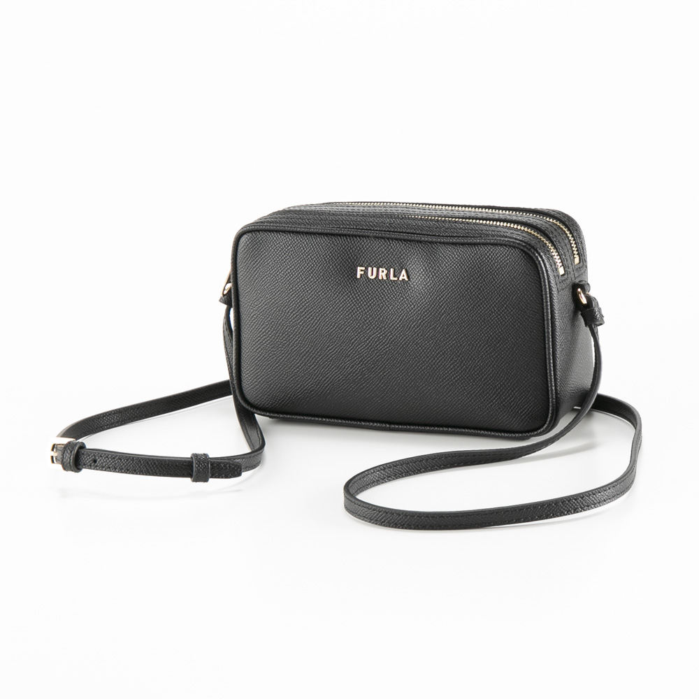 FURLA  ショルダーバッグ　黒