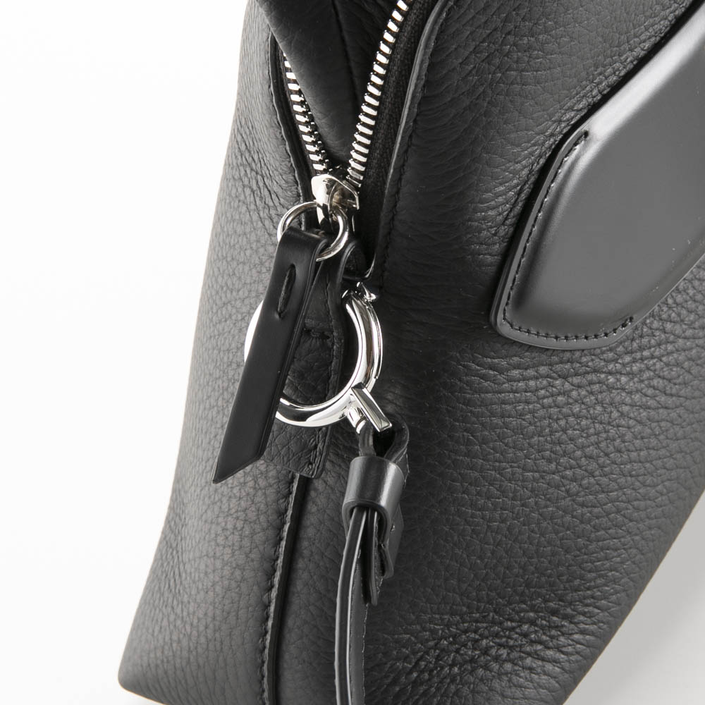メゾンマルジェラ Maison Margiela ショルダーバッグ SOFT 5AC MULTIFUNCTION SM BAG SB1WG0003-P4746【FITHOUSE ONLINE SHOP】