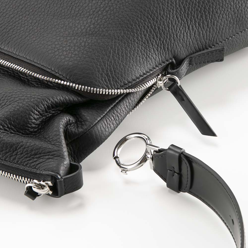 メゾンマルジェラ Maison Margiela ショルダーバッグ SOFT 5AC MULTIFUNCTION SM BAG SB1WG0003-P4746【FITHOUSE ONLINE SHOP】