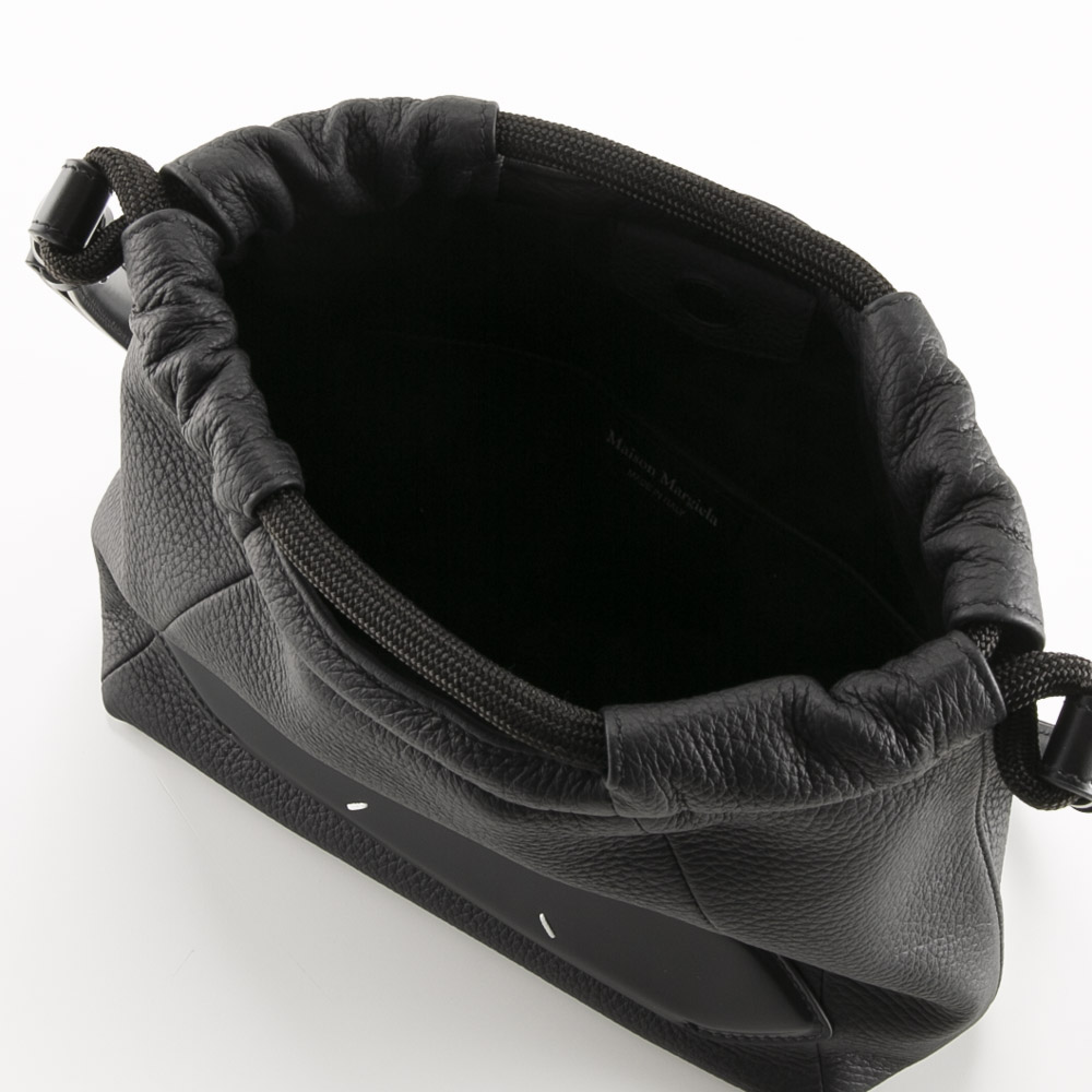 メゾンマルジェラ Maison Margiela SOFT 5AC DRAWSTRING SM ショルダーバッグ SB1WG0044-P4746【FITHOUSE ONLINE SHOP】