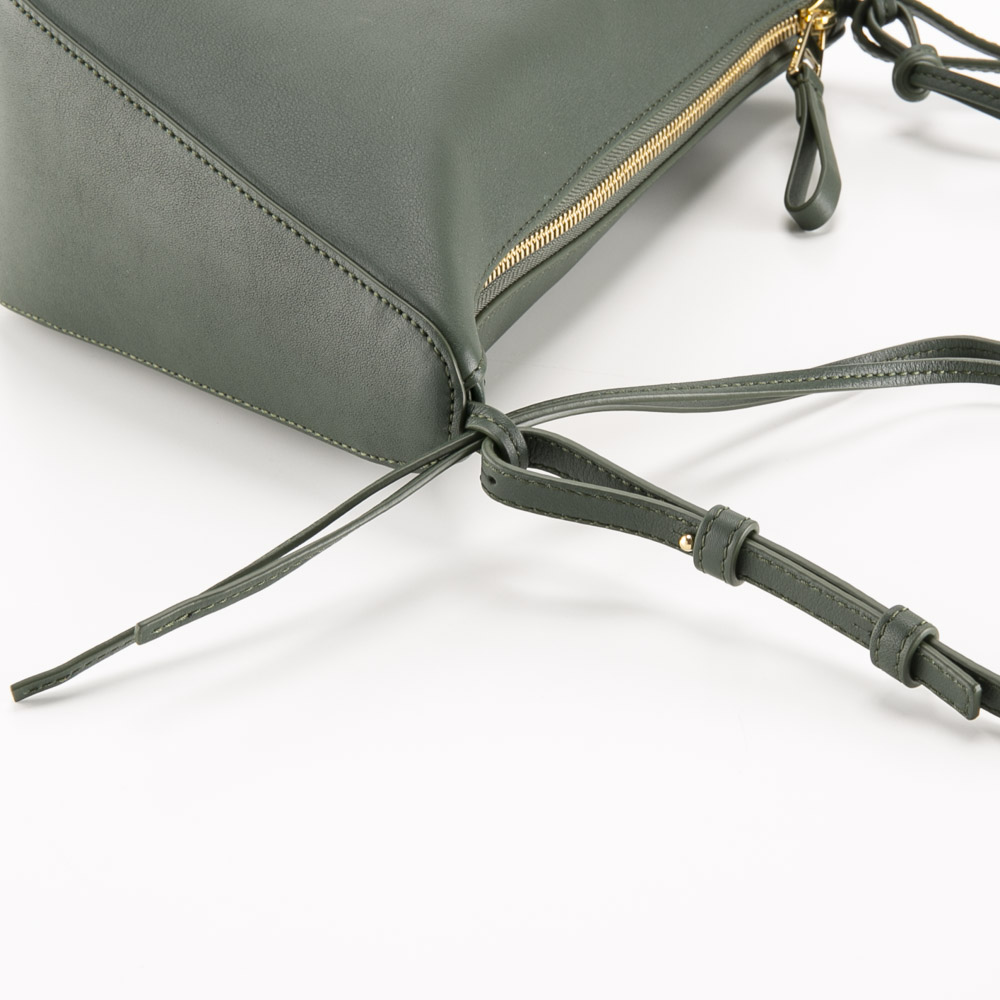 ロエベ LOEWE ショルダーバッグ HAMMOCK HOBO MINI ハンモック ホーボー ミニ A538G13X01【FITHOUSE ONLINE SHOP】