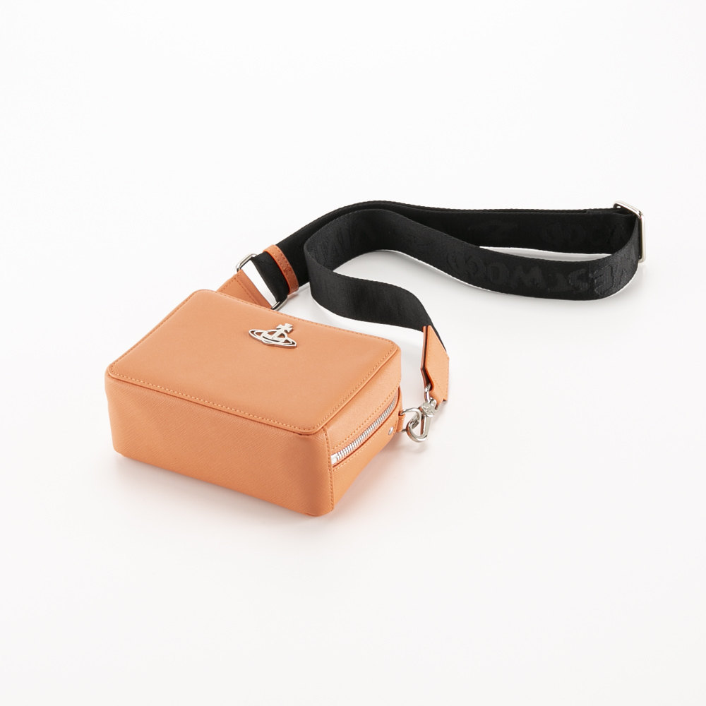 ヴィヴィアンウエストウッド Vivienne Westwood SAFFIANO BIOGREEN ショルダーバッグ 43040086U-S000B【FITHOUSE ONLINE SHOP】